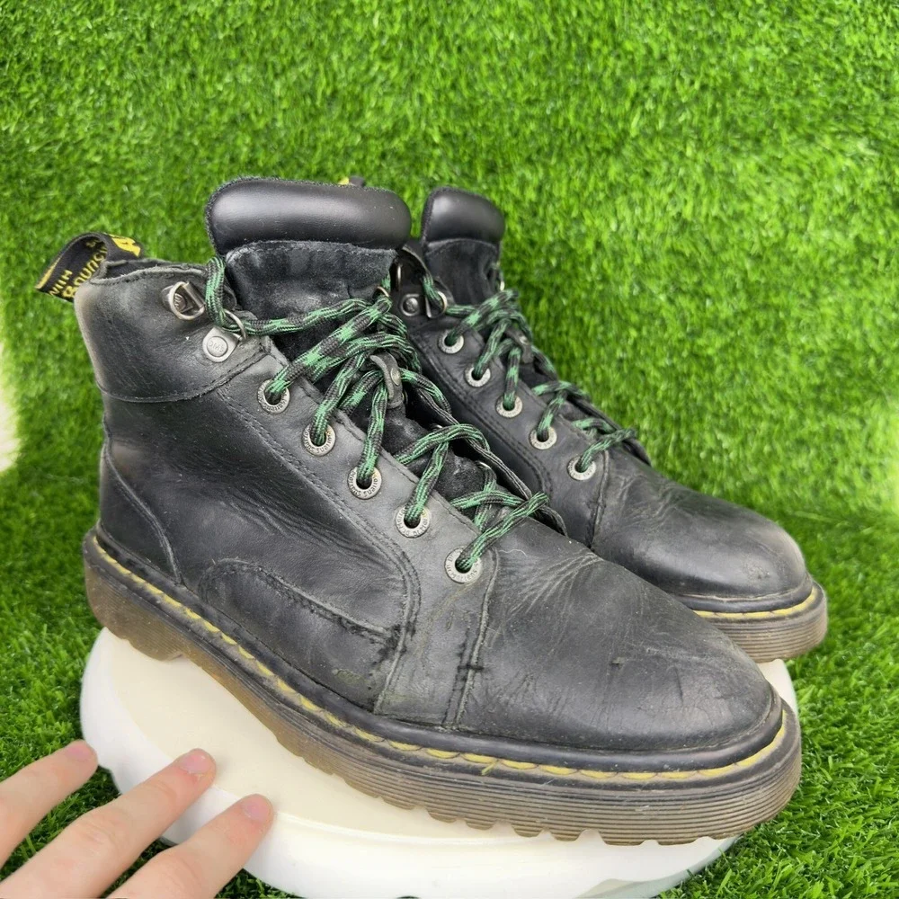 MEN'S DR. MARTENS AIRWAIR NASHVILLE 8 EYELETS BOOTS SIZE 10